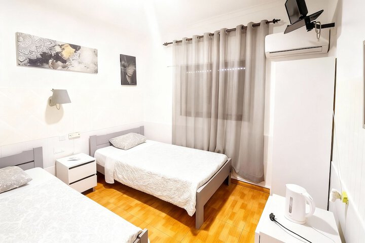 Room 25 of 112