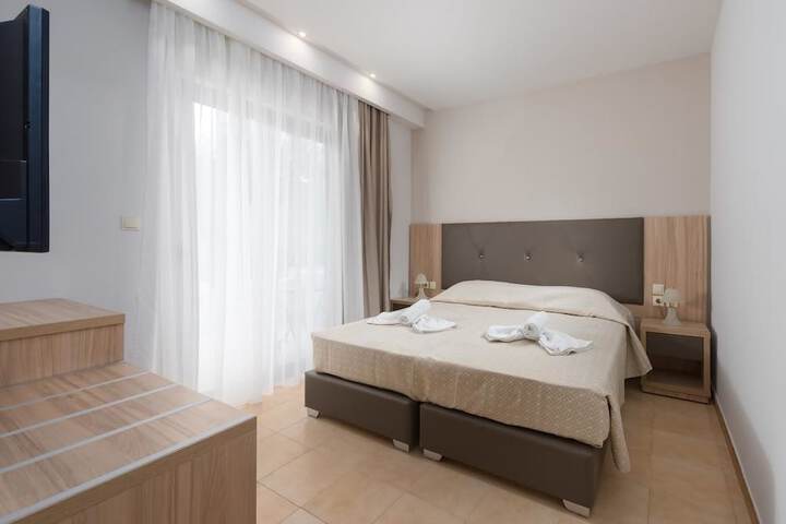 Room 16 of 51