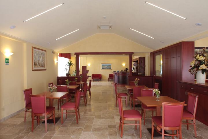 Hotel Interior 8 of 79