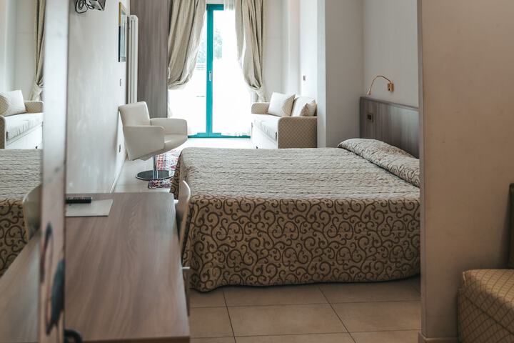 Room 20 of 53