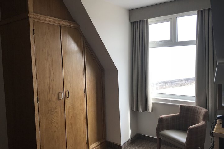 Room 13 of 72