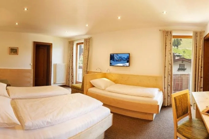 Room 3 of 14