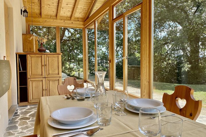 Room 13 of 33