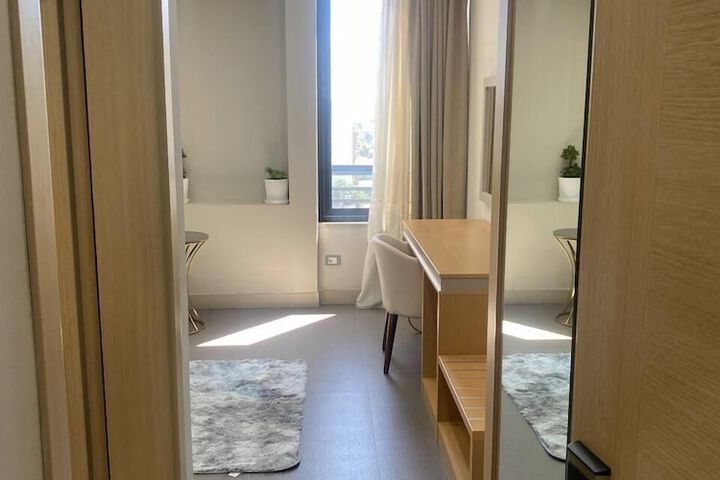 Room 7 of 30