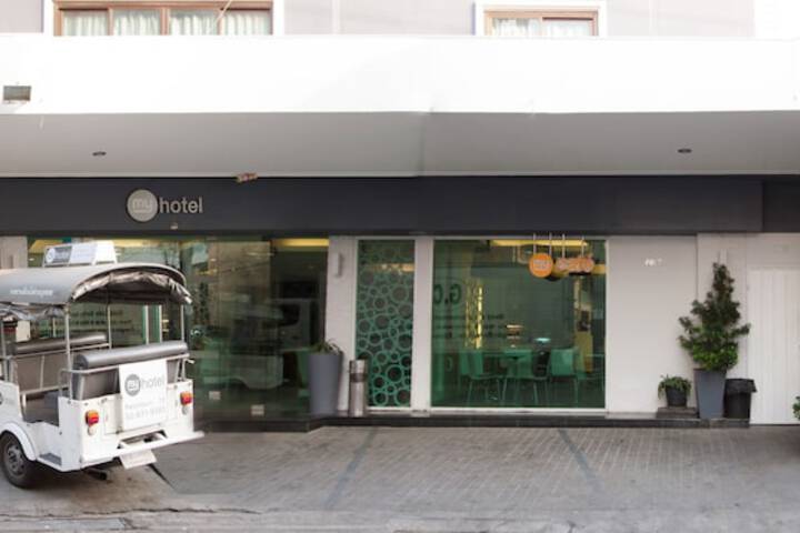Hotel Entry