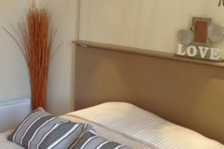 Room 10 of 27