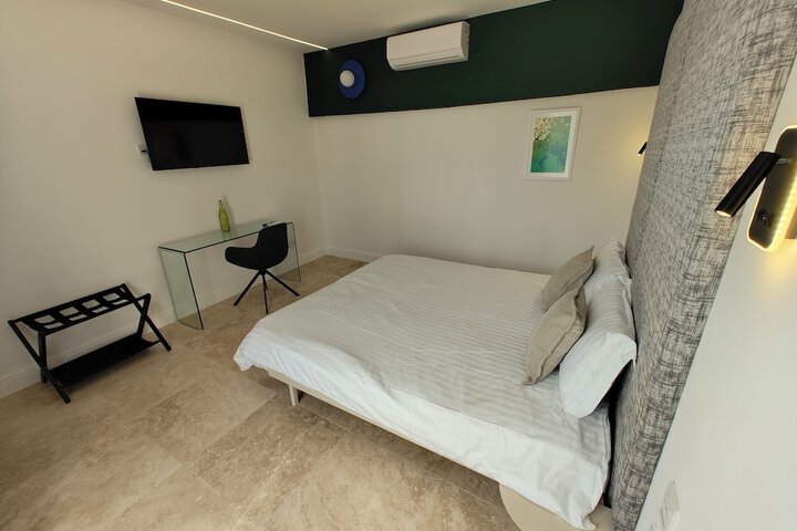Room 29 of 80