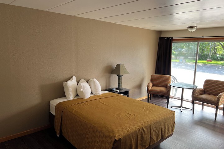 Room 84 of 180