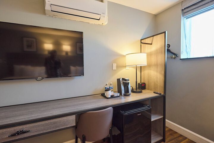 Room amenity