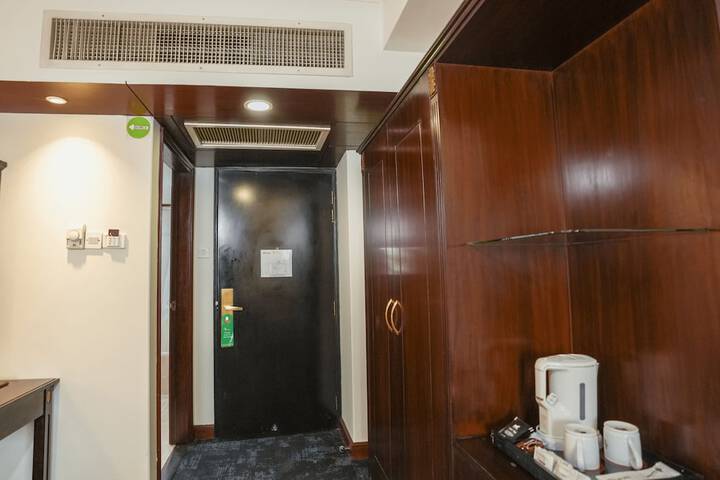 Room 49 of 258