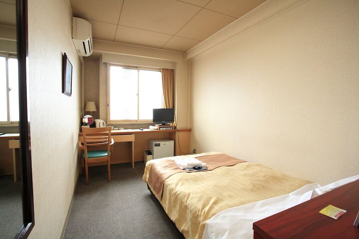 Room 6 of 40