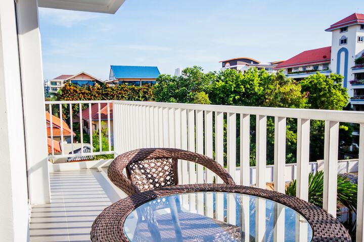 Terrace/Patio 25 of 42