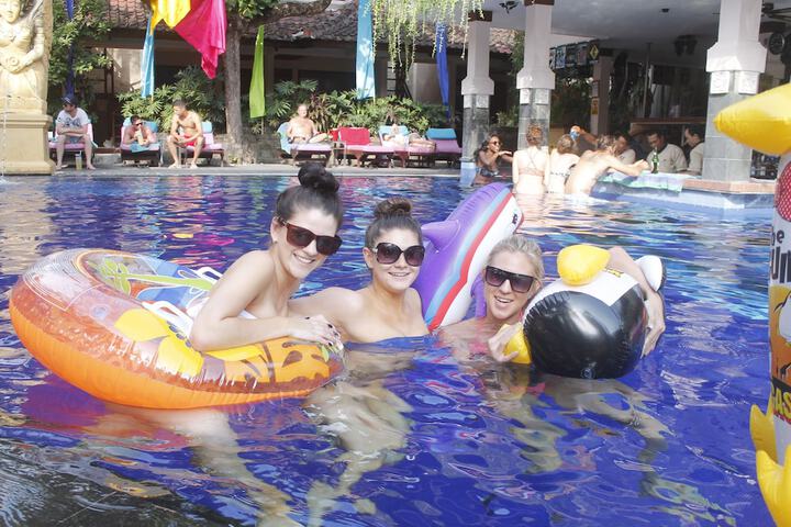 Hotel with Pool