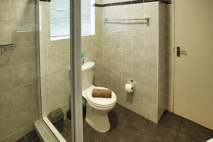 Room 20 of 33