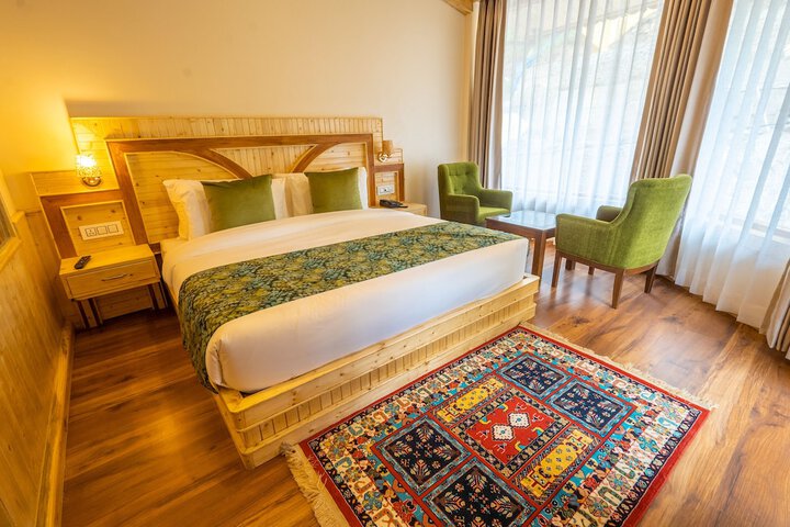 Room 10 of 98