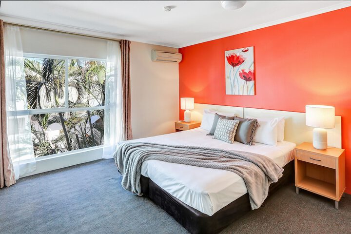 Room 4 of 38