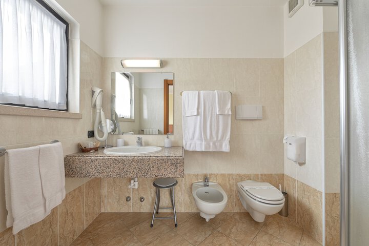 Clean Restrooms