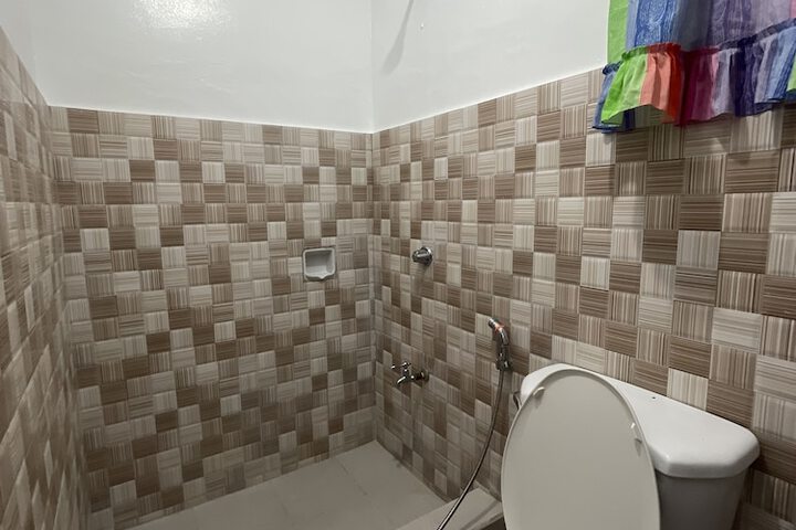 Room 122 of 200