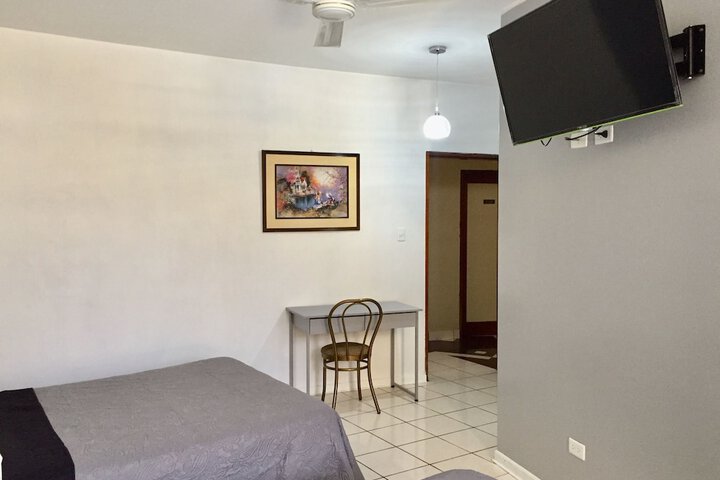 Room 12 of 25