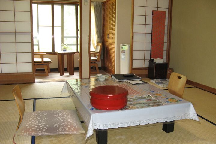 Room 16 of 79