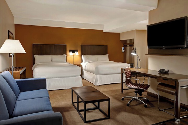 Room 20 of 95
