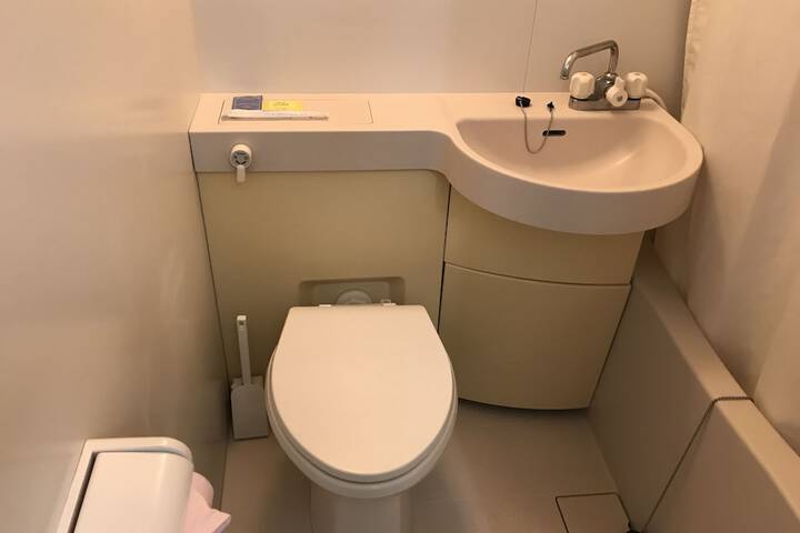 Room 54 of 81