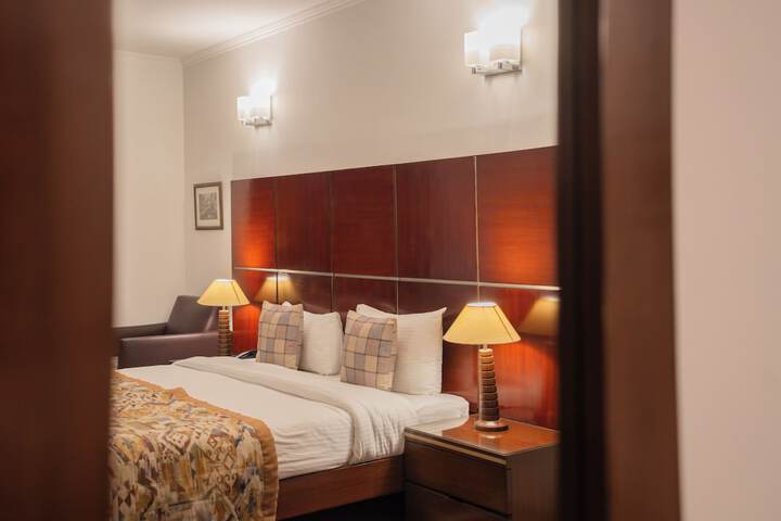 Room 30 of 72