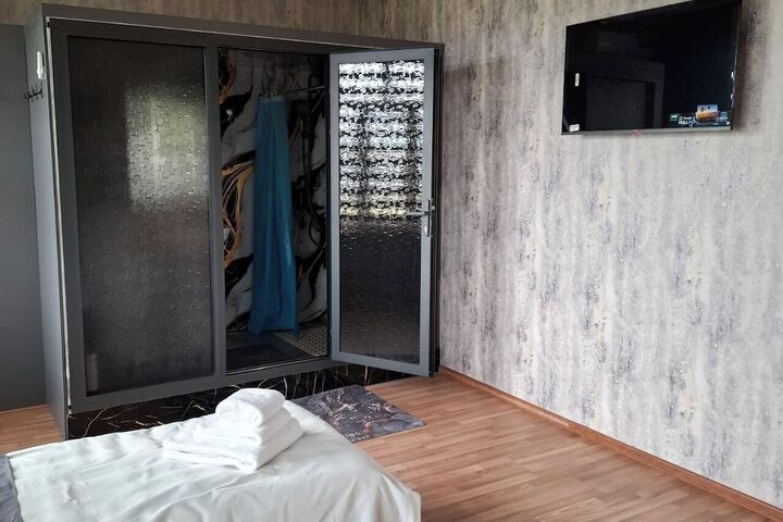 Room 7 of 37