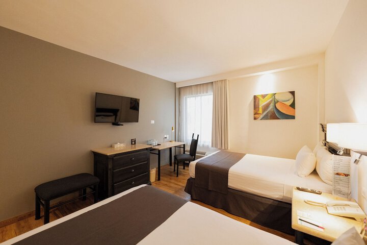 Room 32 of 117