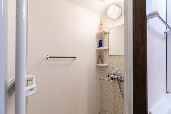 Room 21 of 25