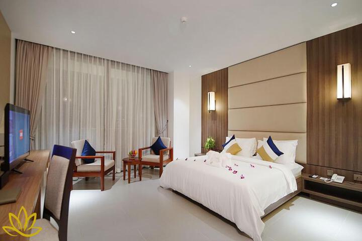 FELIZ URBAN HOTEL