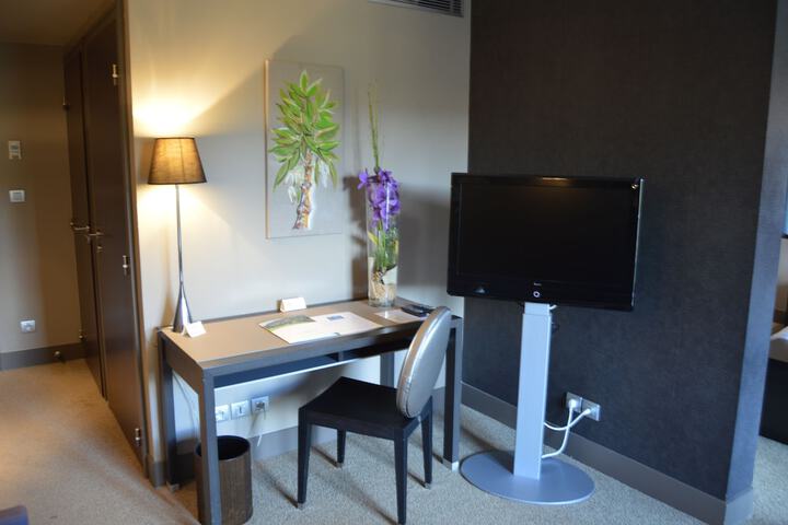 Room 18 of 39