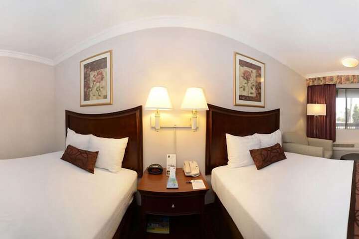 Standard Double Bed (11 of 11)