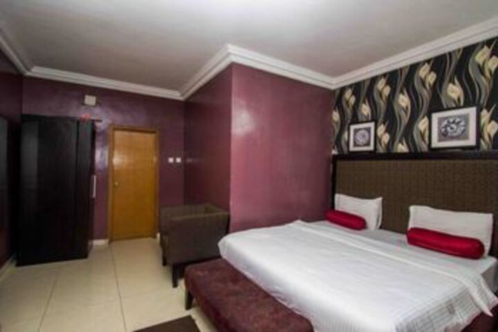 Room 16 of 53