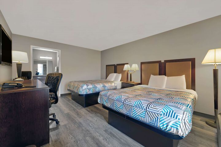 2 Double Beds (11 of 11)