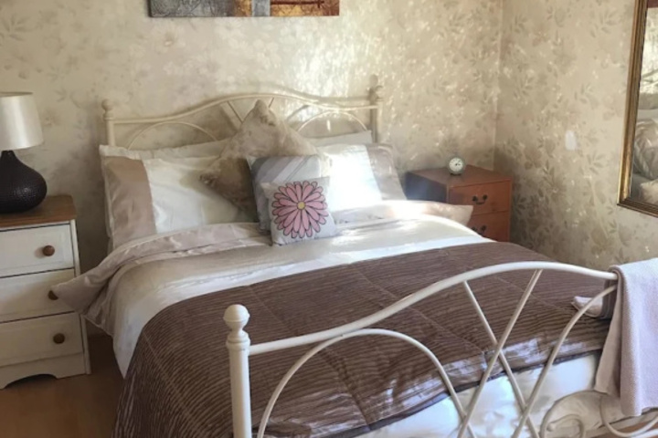 Room 2 of 11