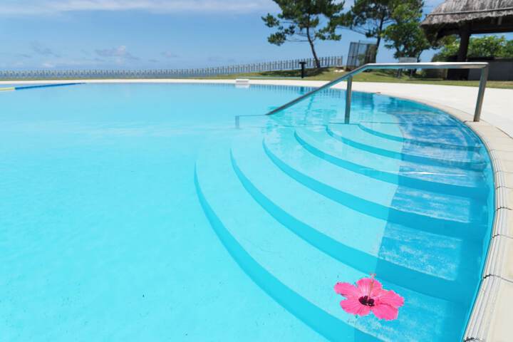 Pool Hotel