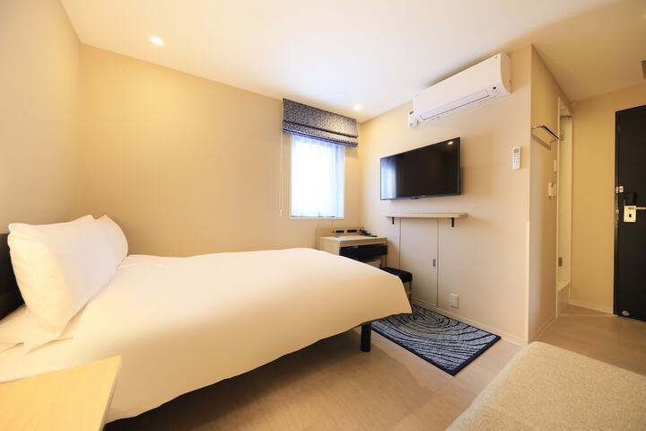 Room 25 of 82