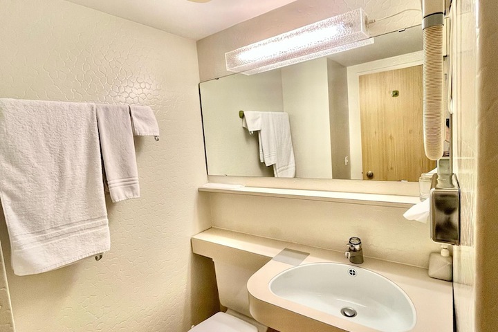 Room 47 of 49