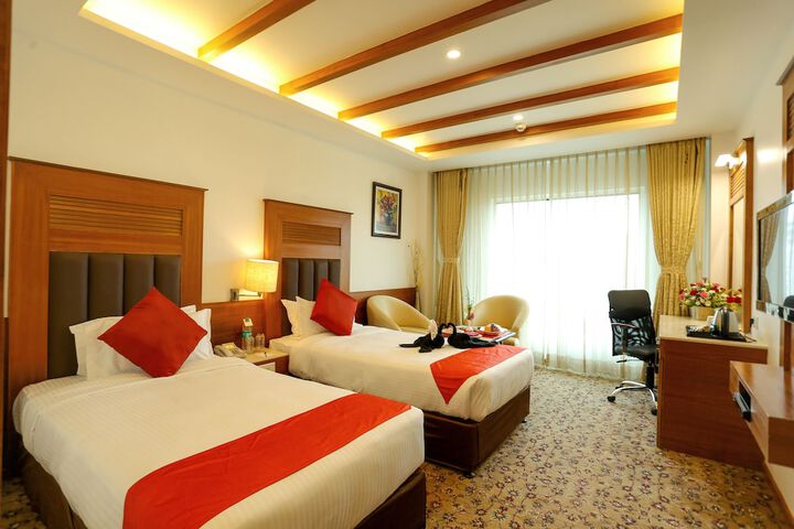 Room 6 of 35