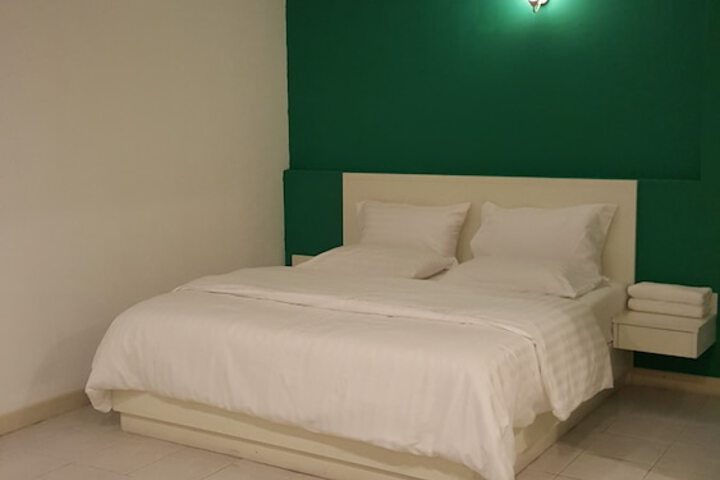 Room 22 of 40