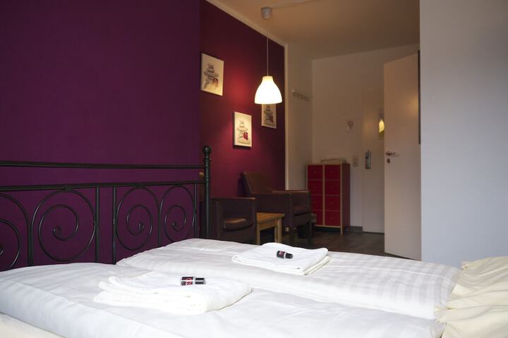 Room 12 of 52