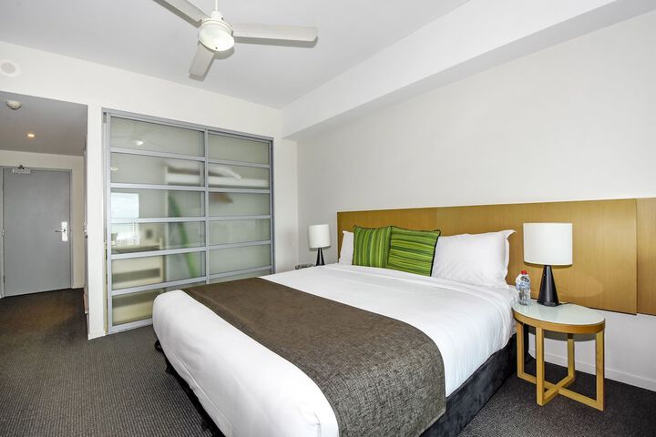 Room 30 of 133