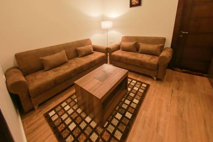 Room 13 of 22