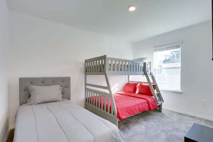 Room 10 of 24