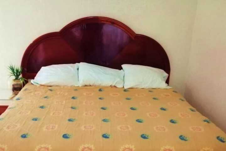 Room 10 of 50
