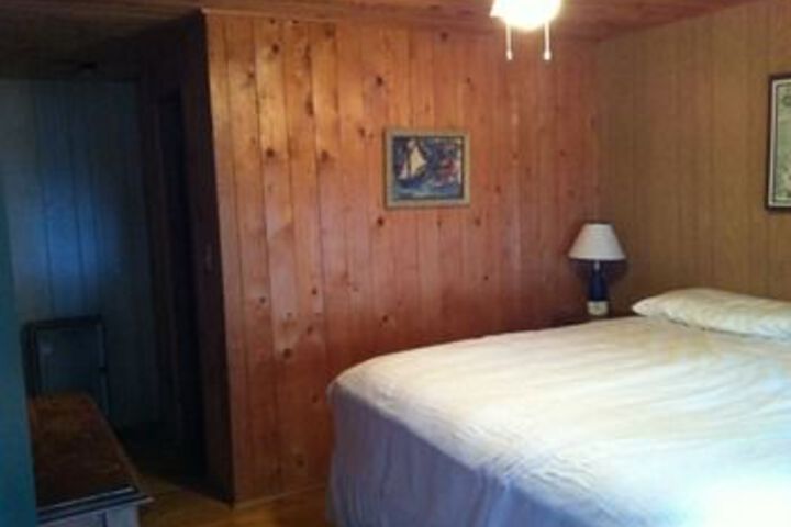 Room 18 of 32