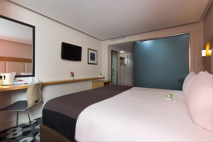 Room 15 of 71