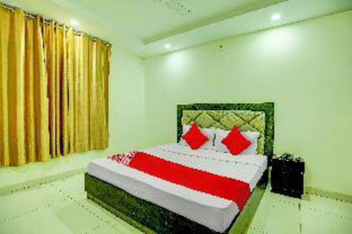 OYO Hotel U.K GREEN VALLEY