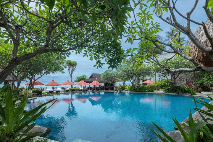 Pool Hotel